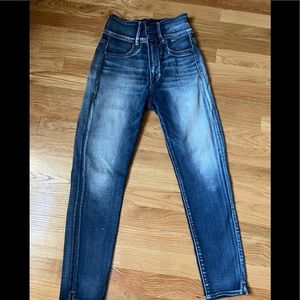 American Eagle Super High Rise Jegging